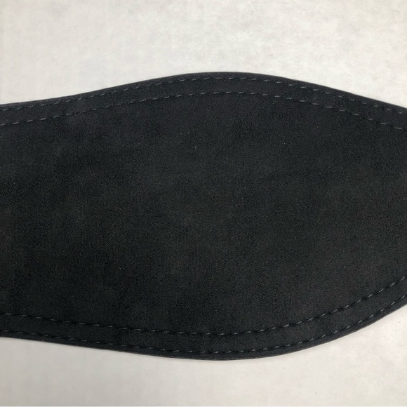 ⭐️NEW⭐️Faux Suede Self Tie Belt - Picture 4 of 5